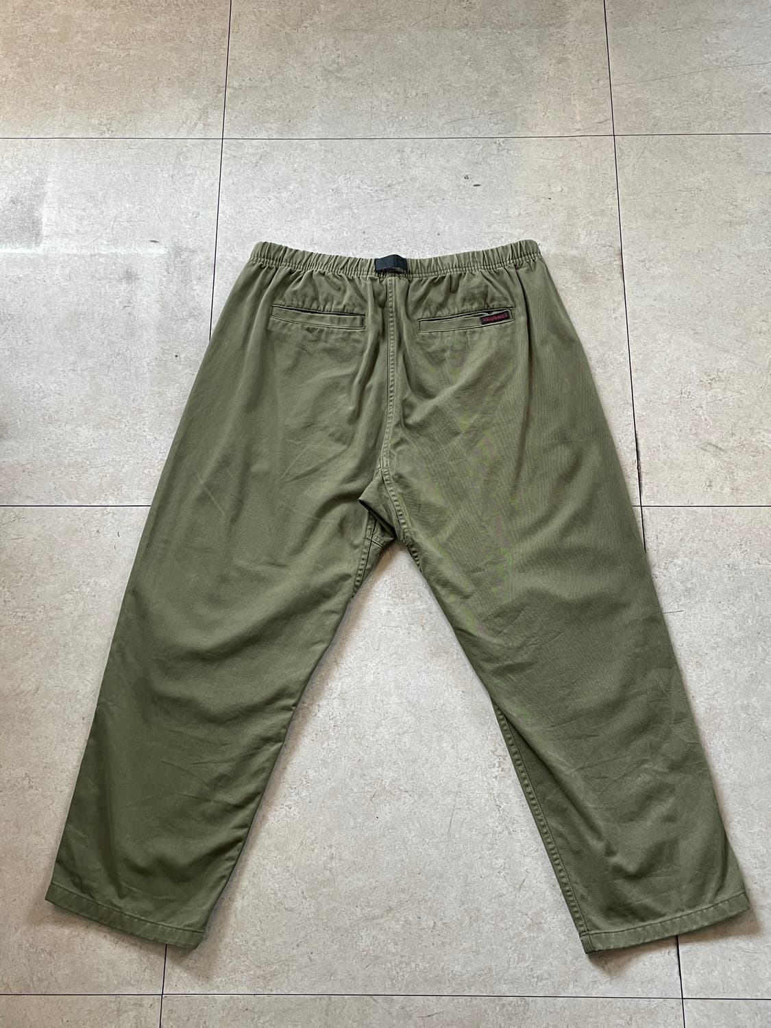 Gramicci 그라미치 카키색 루즈핏 팬츠 상품이미지2