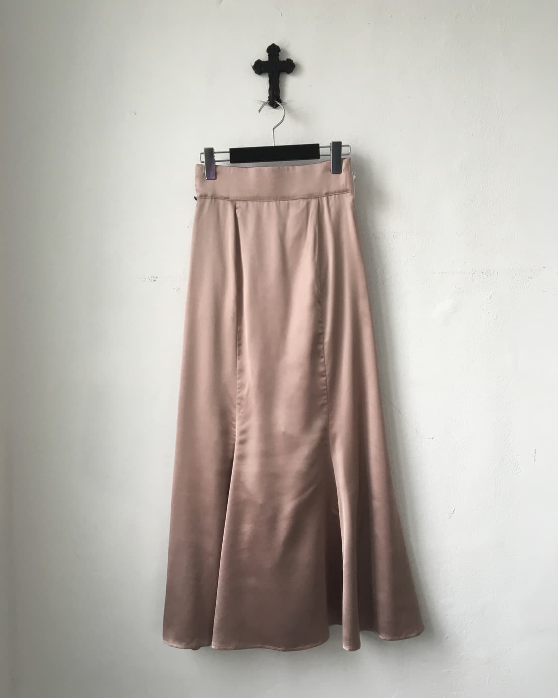 Glossy long skirt 상품이미지1