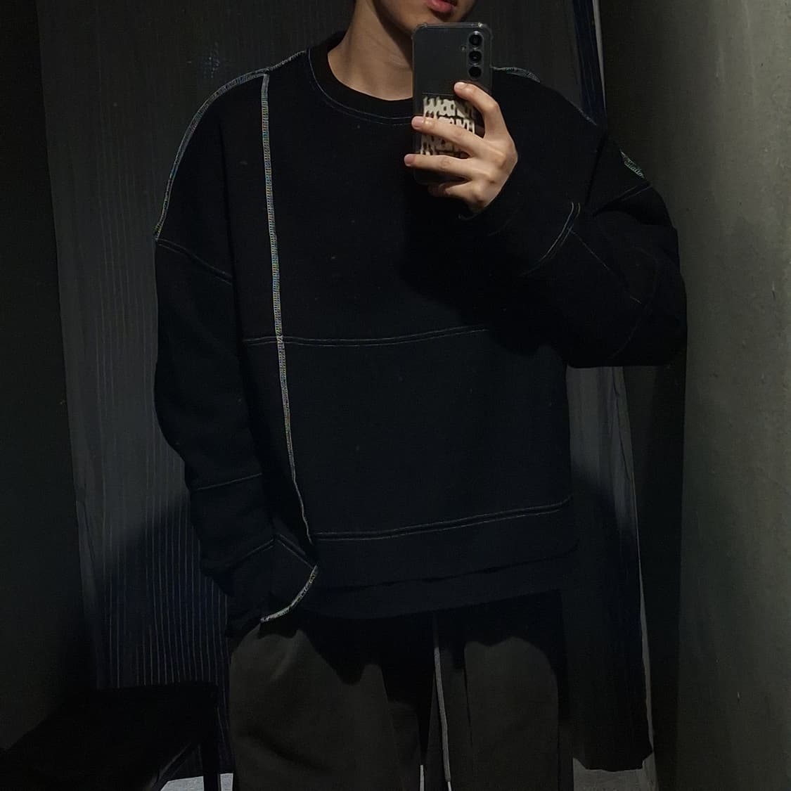 앤더슨벨 블랙 화이트 레이어드 언발란스 스트릿 기모 맨투맨 상품이미지2