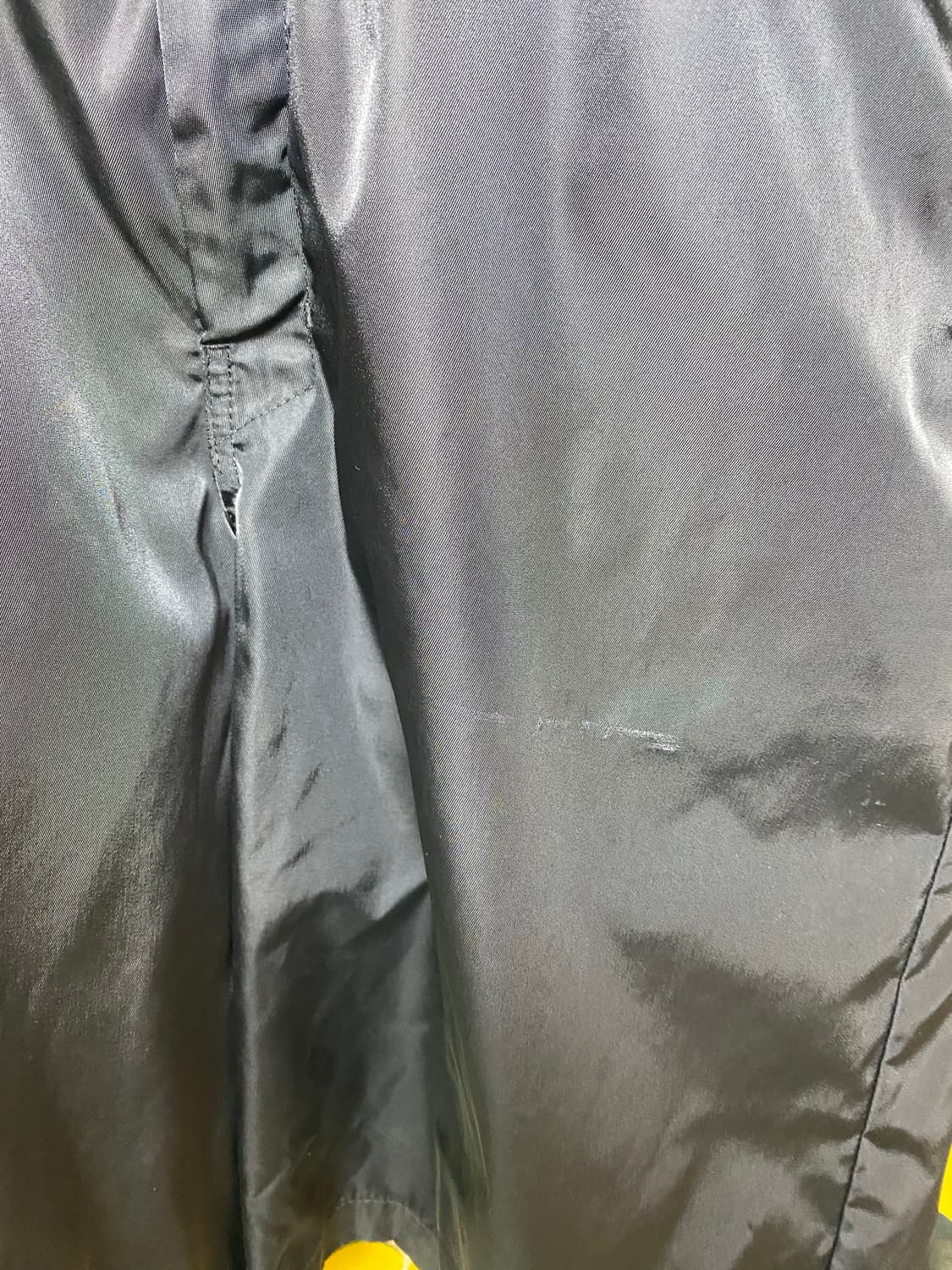 프라다 리나일론 버뮤다 팬츠 / 48 / 사용감 상품이미지5