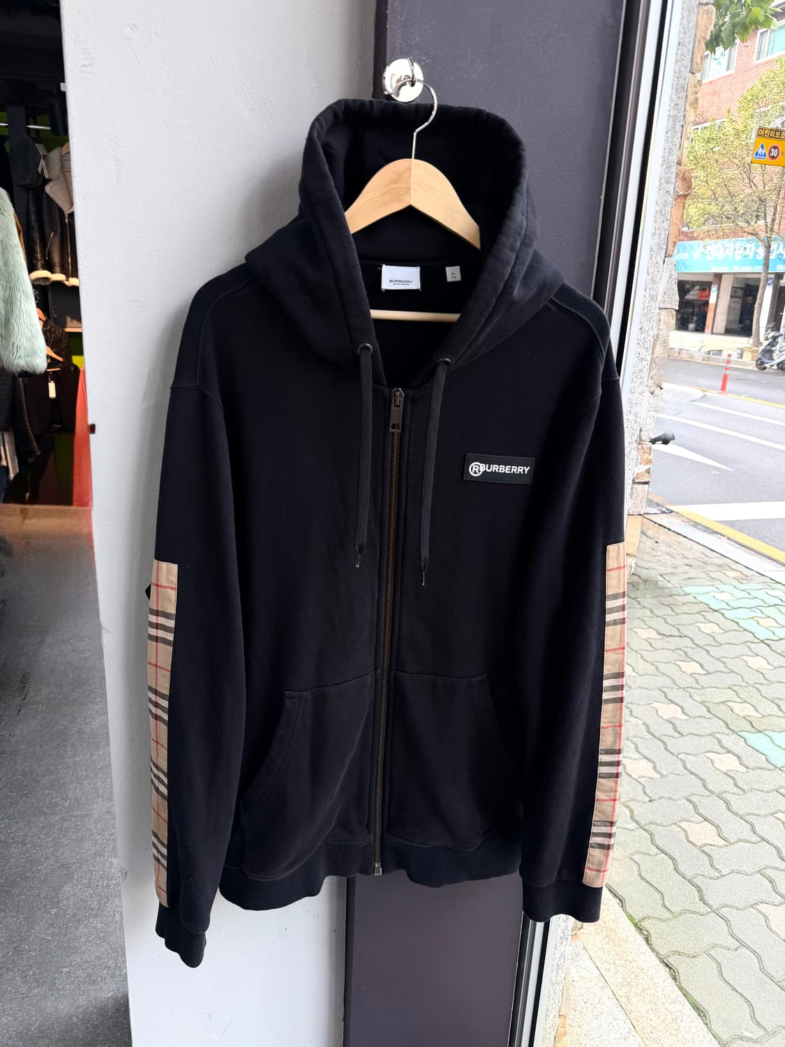 XXL/ 버버리 신형 로고패치 후드집업 자켓 상품이미지3
