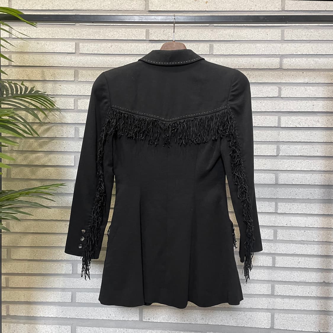 JPN VINTAGE 롱 테일러드 자켓 슬림핏 웨스턴 프린지 디테일 블랙 상품이미지3