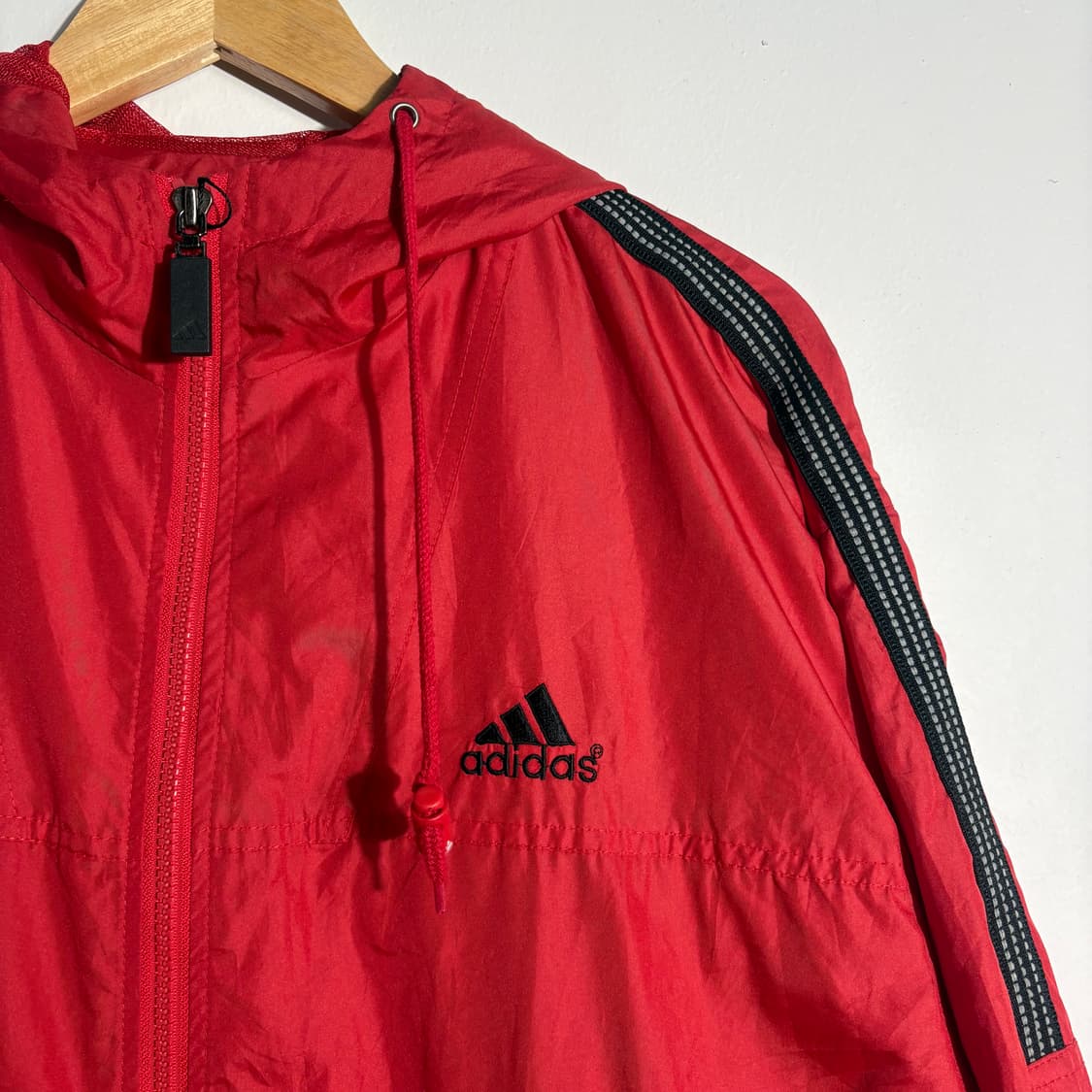 아디다스 레드 후드 윈드브레이커 자켓 (무료배송) 상품이미지2