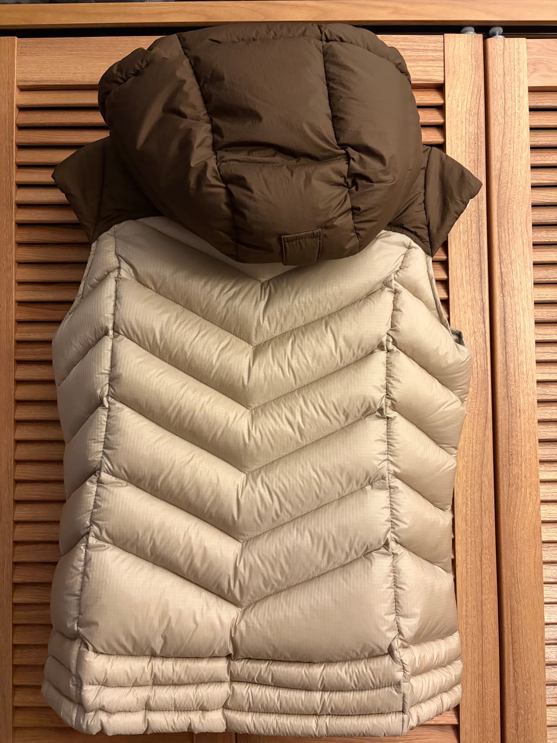 몽벨 베이지 베스트 패딩조끼 경량패딩 상품이미지4