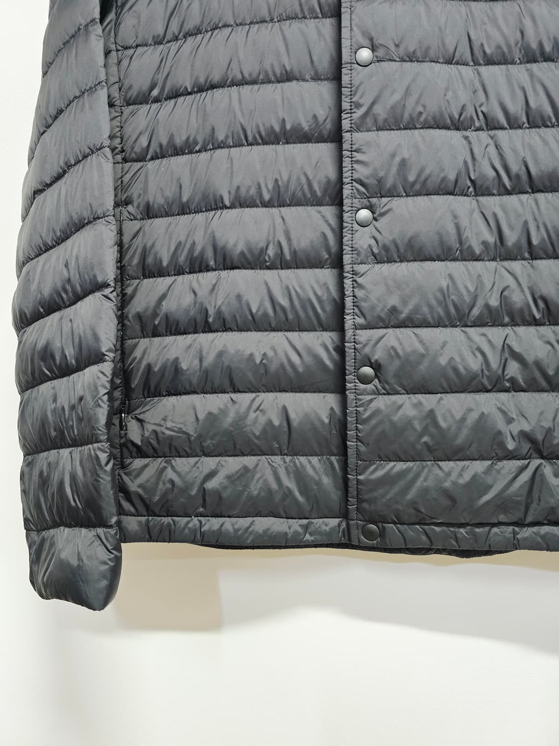 무신사스탠다드  블랙 경량 패딩 L 상품이미지3