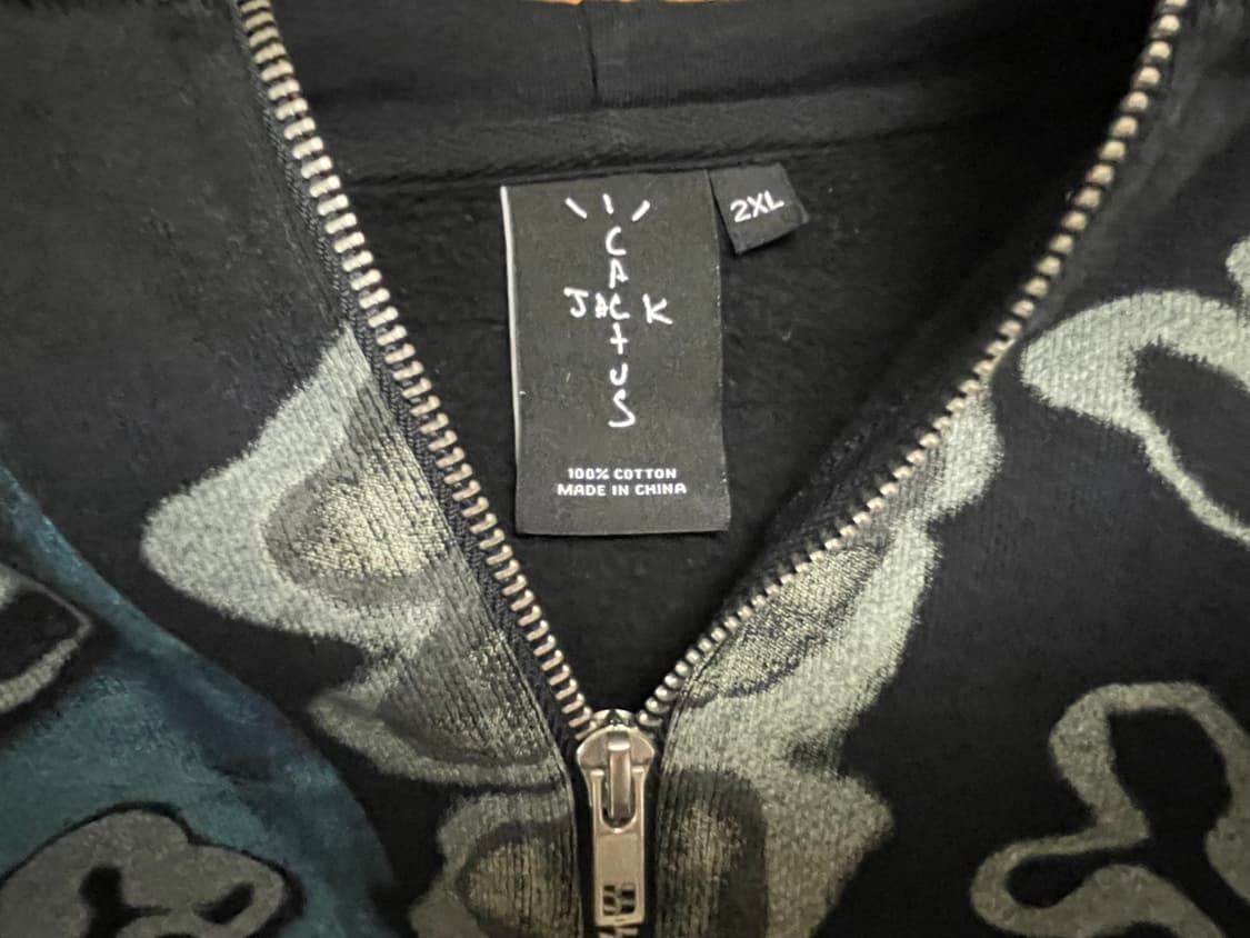 [US XXL] 트래비스 스캇 프라그먼트 스켈레톤 그래피티 후드 집업 상품이미지3