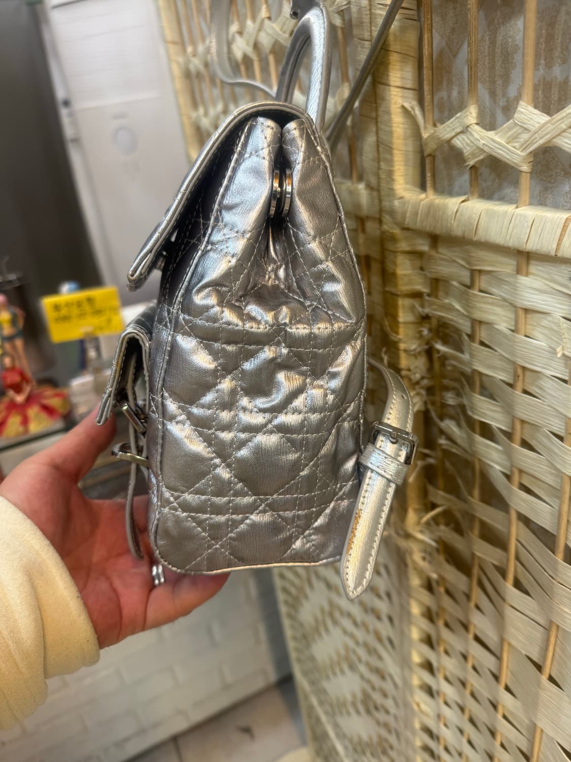 정품 디올 스타더스트 실버 백팩 팝니다 상품이미지3