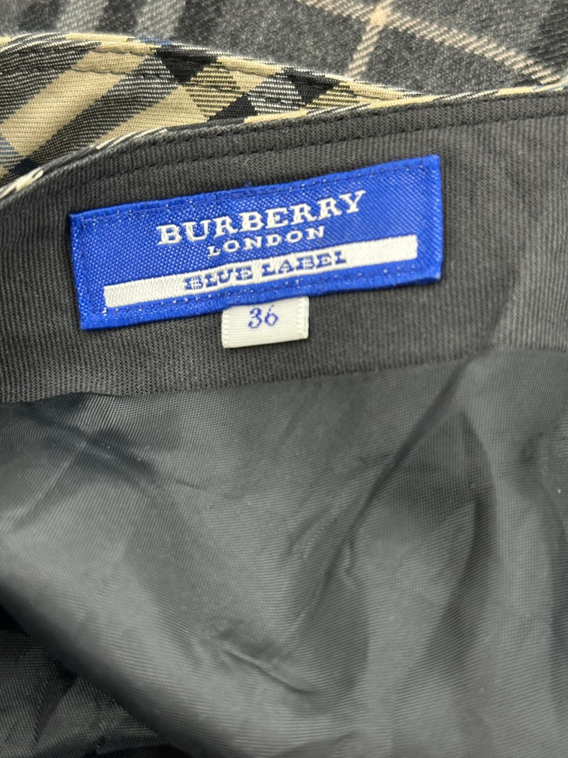 BURBERRY 블루라벨 체크 스트랩 미디스커트 상품이미지10