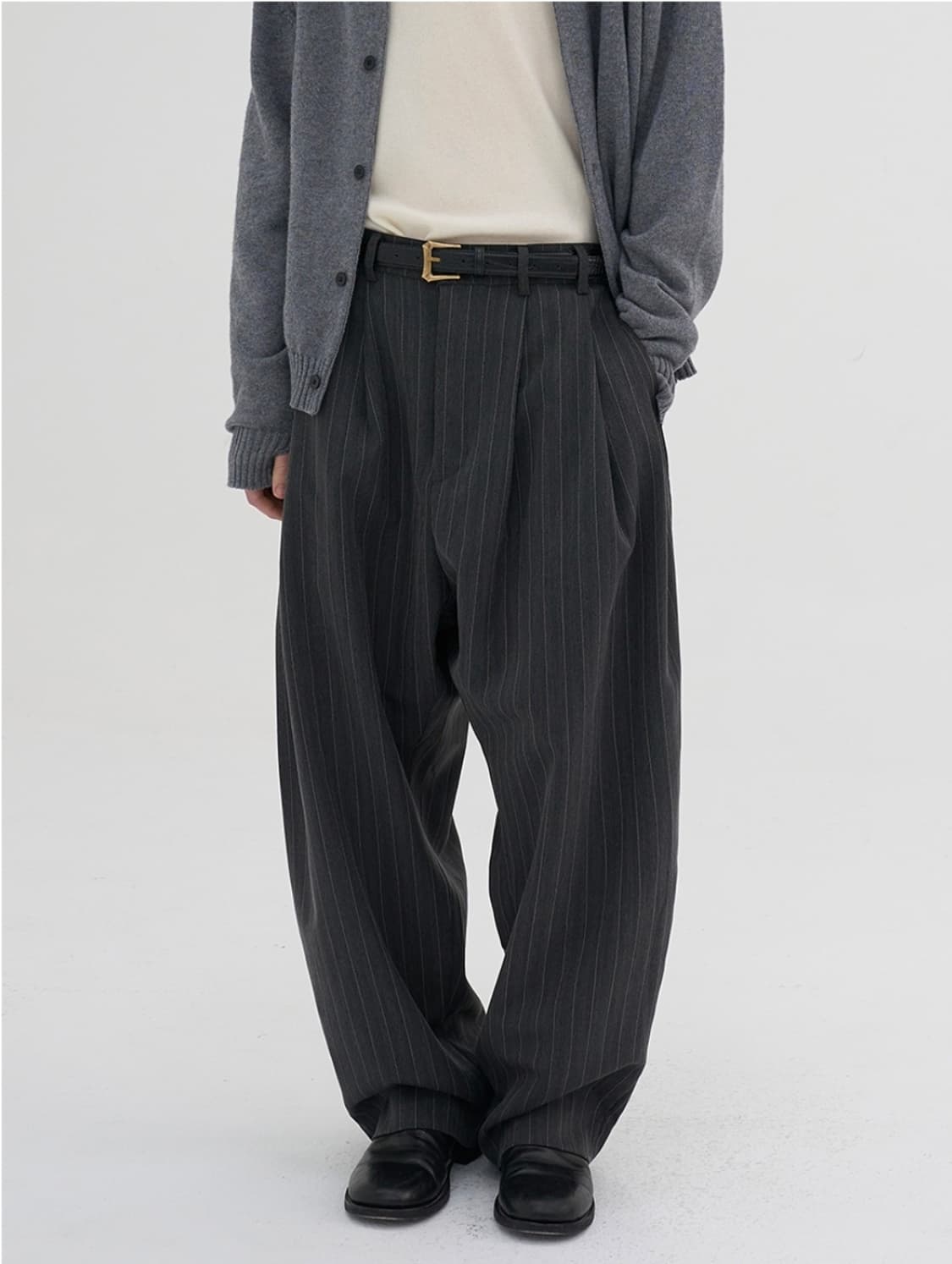 노운] wide tapered pants (stripe charcoal) 상품이미지1