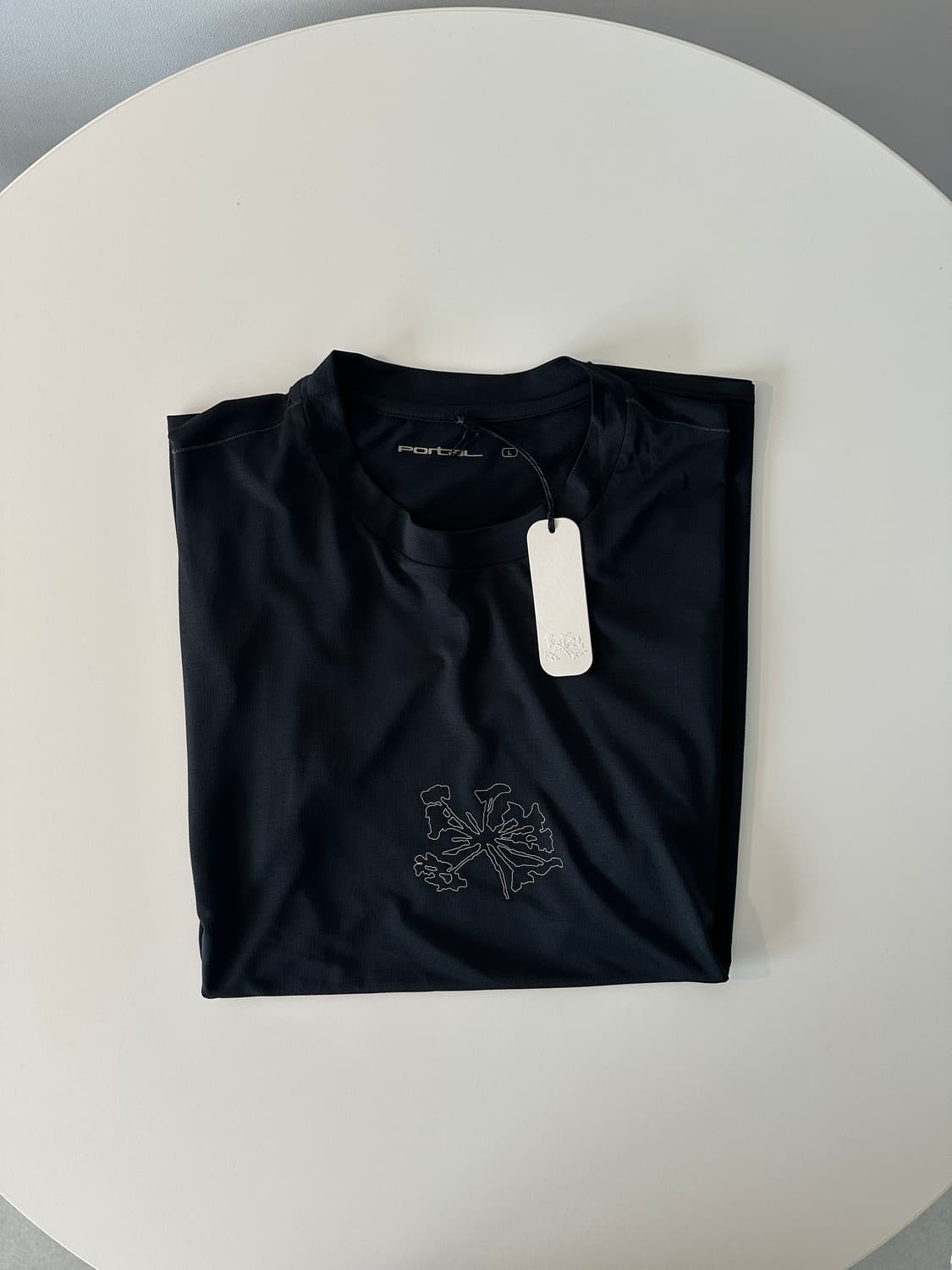 portal lateral peak t-shirt black beauty 상품이미지1