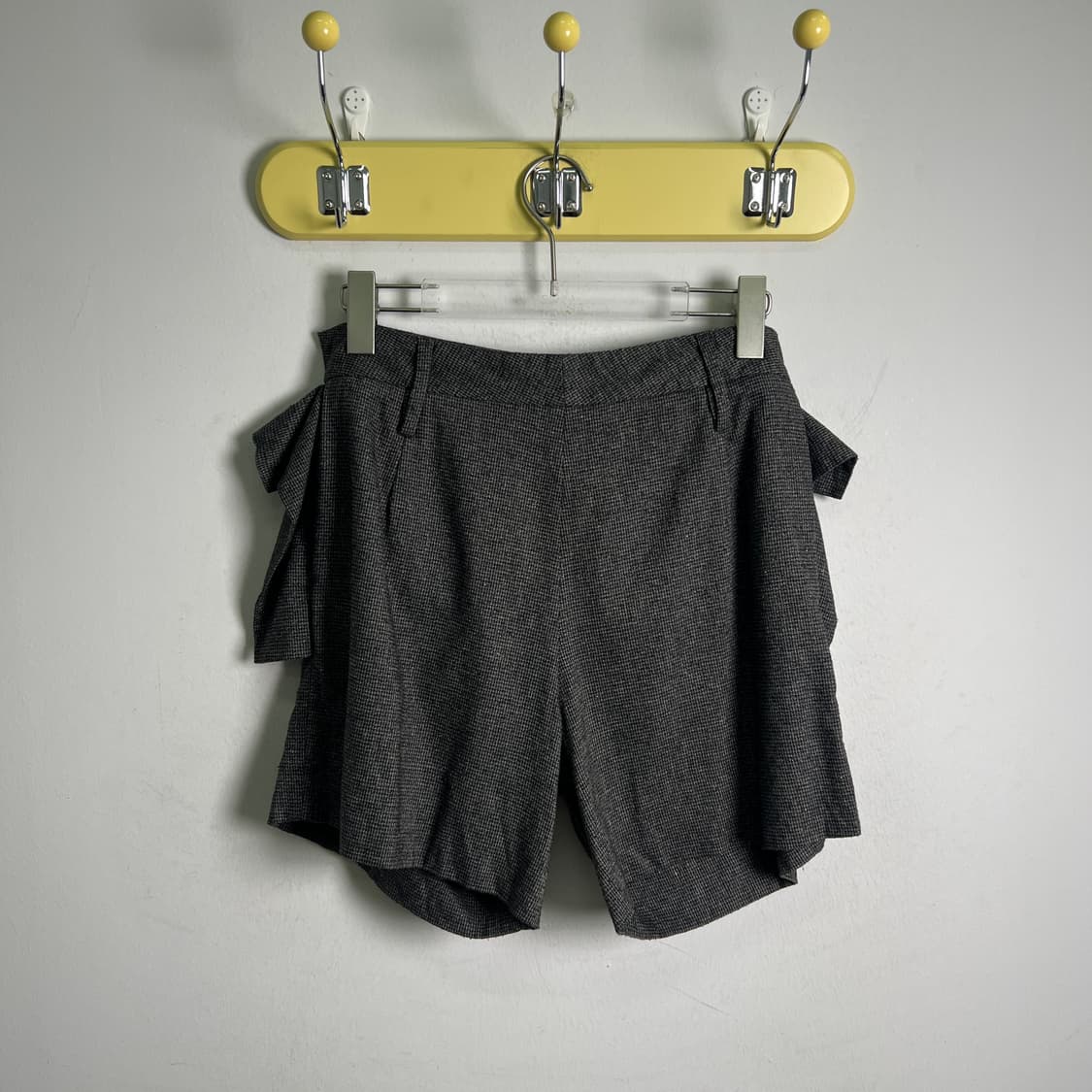 비비안 웨스트우드 레드라벨 체크 울 랩 버튼 숏팬츠 42 상품이미지2