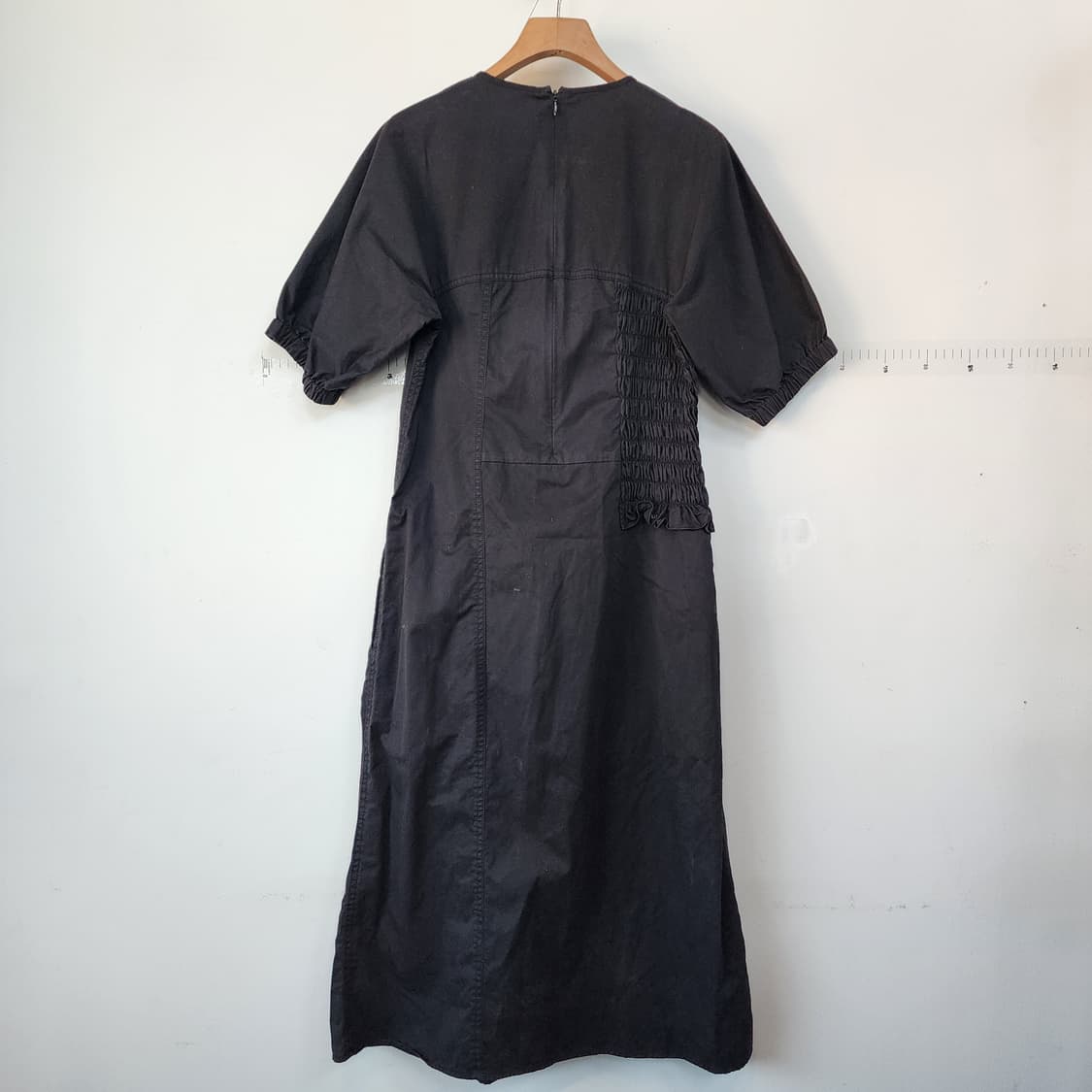 COS 블랙 셔링 반팔 롱 원피스 상품이미지4