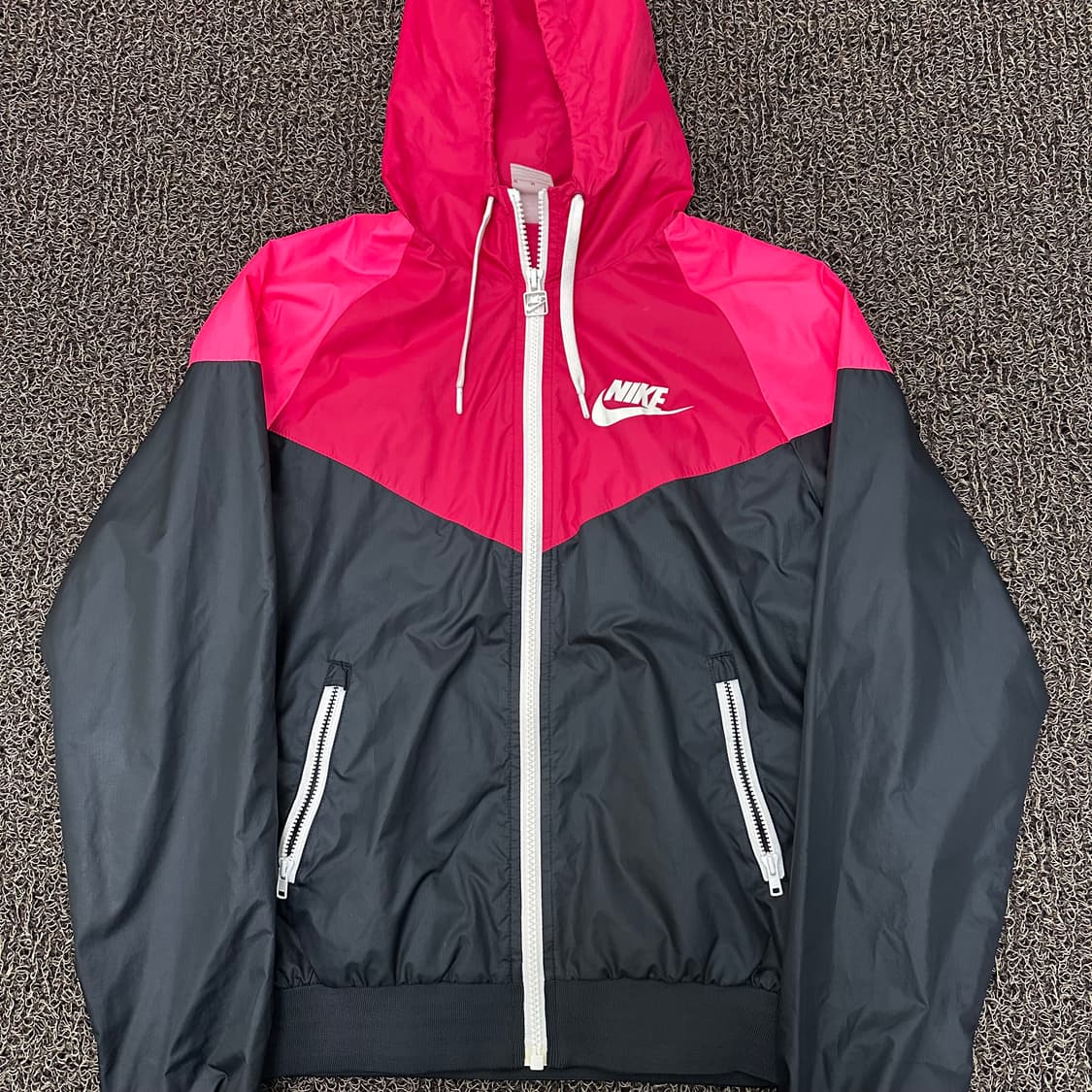 NIKE 나이키 여성 바람막이 자켓 M 상품이미지2