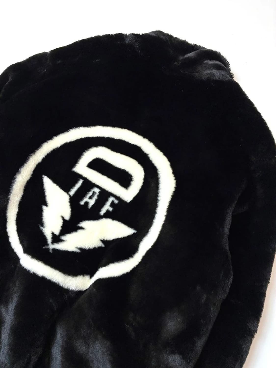 디아프바인 DIAFVINE 빅 로고 퍼 자켓 PN5610 상품이미지3