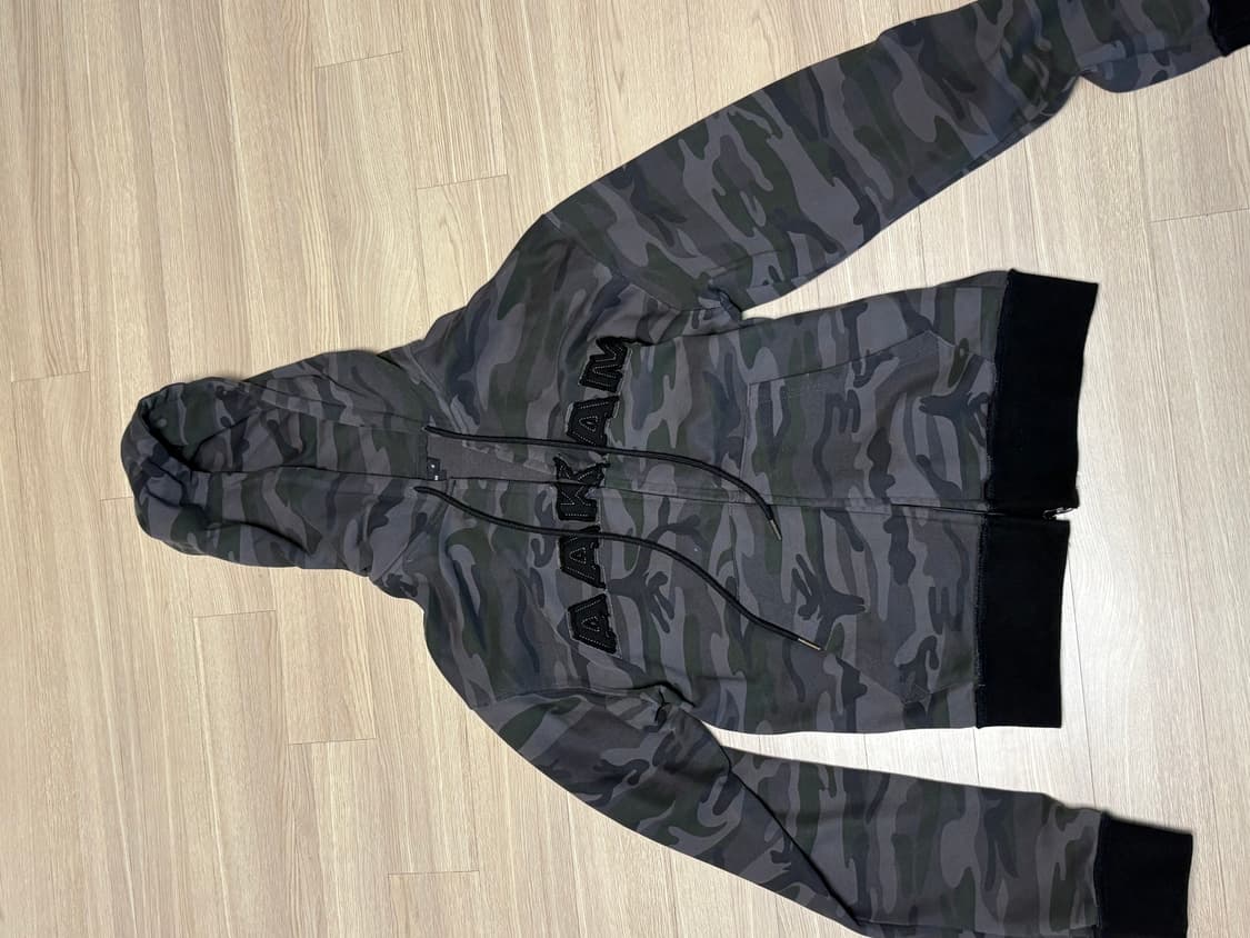 아캄 contrast logo zip-up hoodie 블랙 2사이즈 상품이미지2