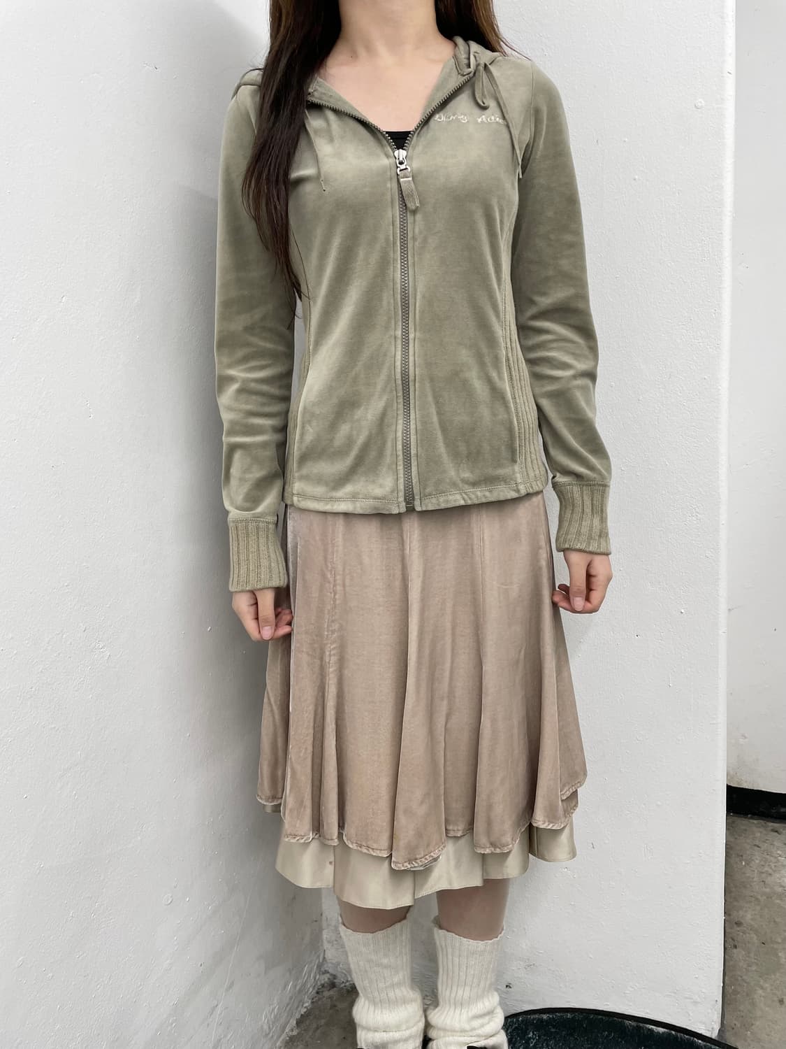 벨벳 레이어드 프릴 디테일 스커트 상품이미지3