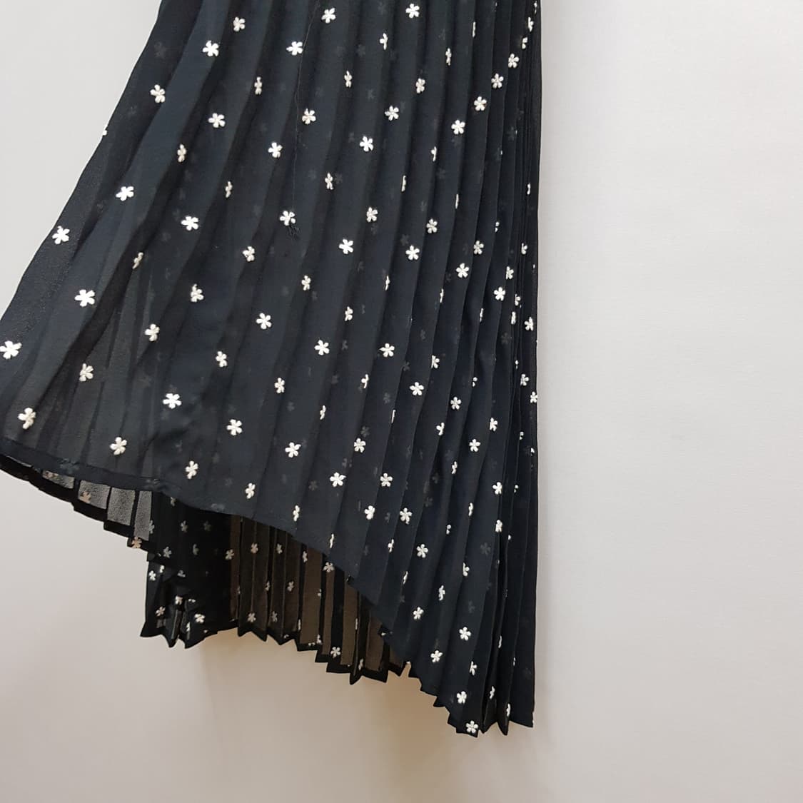 마쥬 리볼리 자수 롱 원피스 1사이즈 상품이미지5