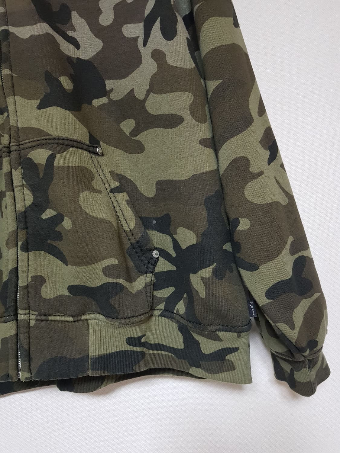 슈프림 X 트루릴리전 후드 집업 티셔츠 브라운 카모 25FW 상품이미지6