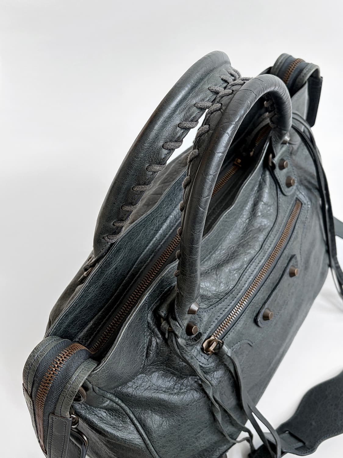 발렌시아가 클래식 벨로백 판매합니다. 상품이미지5