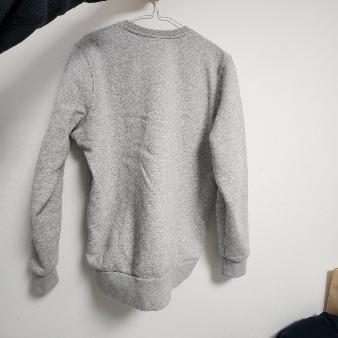 언더아머 맨투맨 거의 새것 상품이미지2