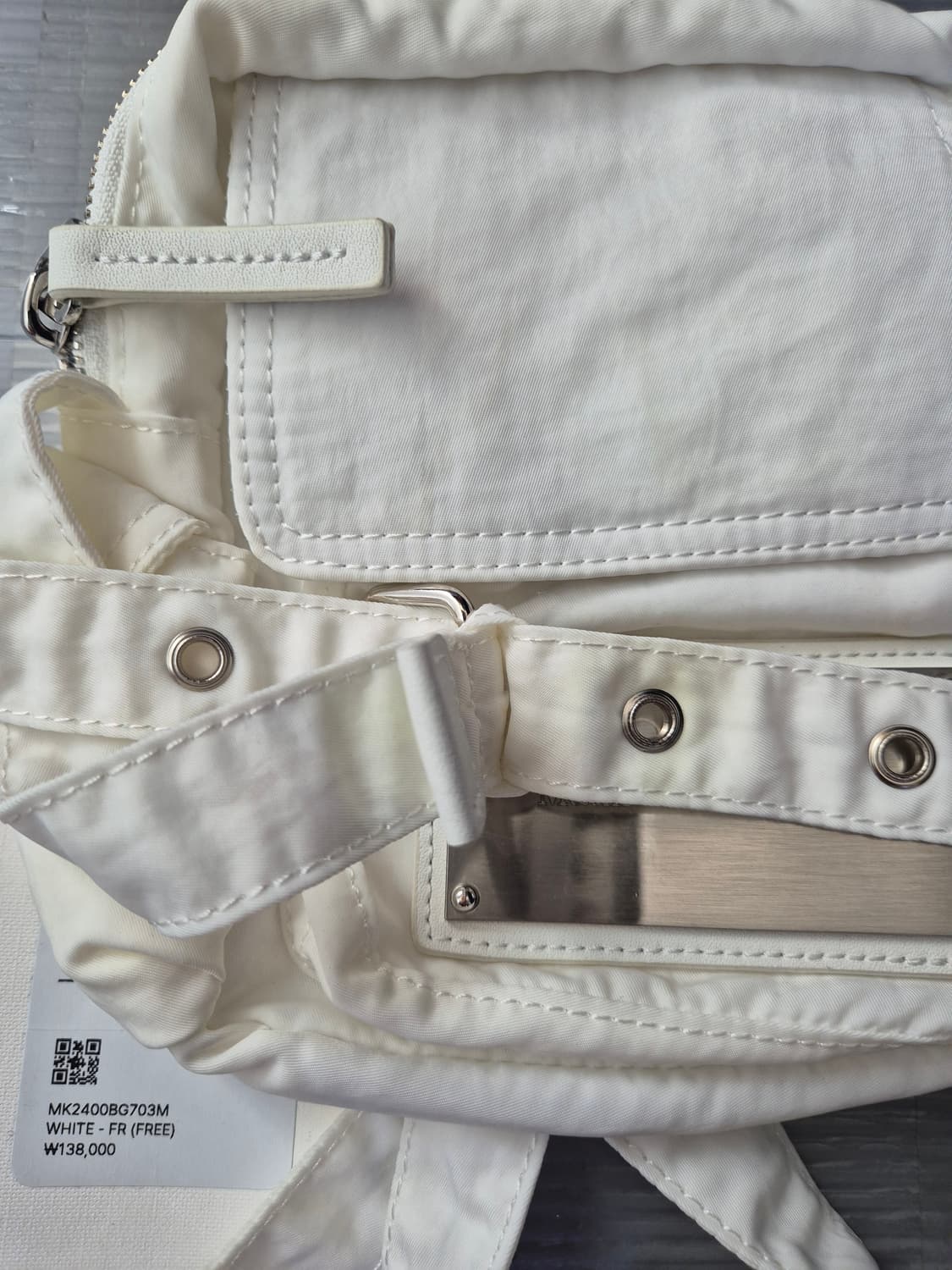 마뗑킴 카고 크로스 미니백 화이트 상품이미지5