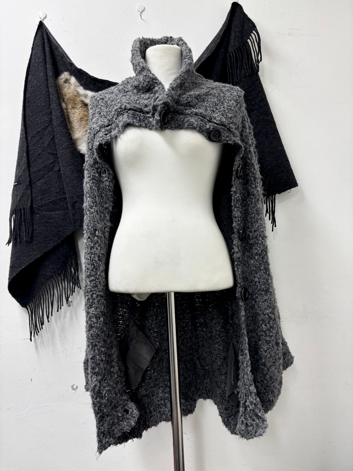 “Moussy” Grey Knit Big Button Knit Cardi 상품이미지7