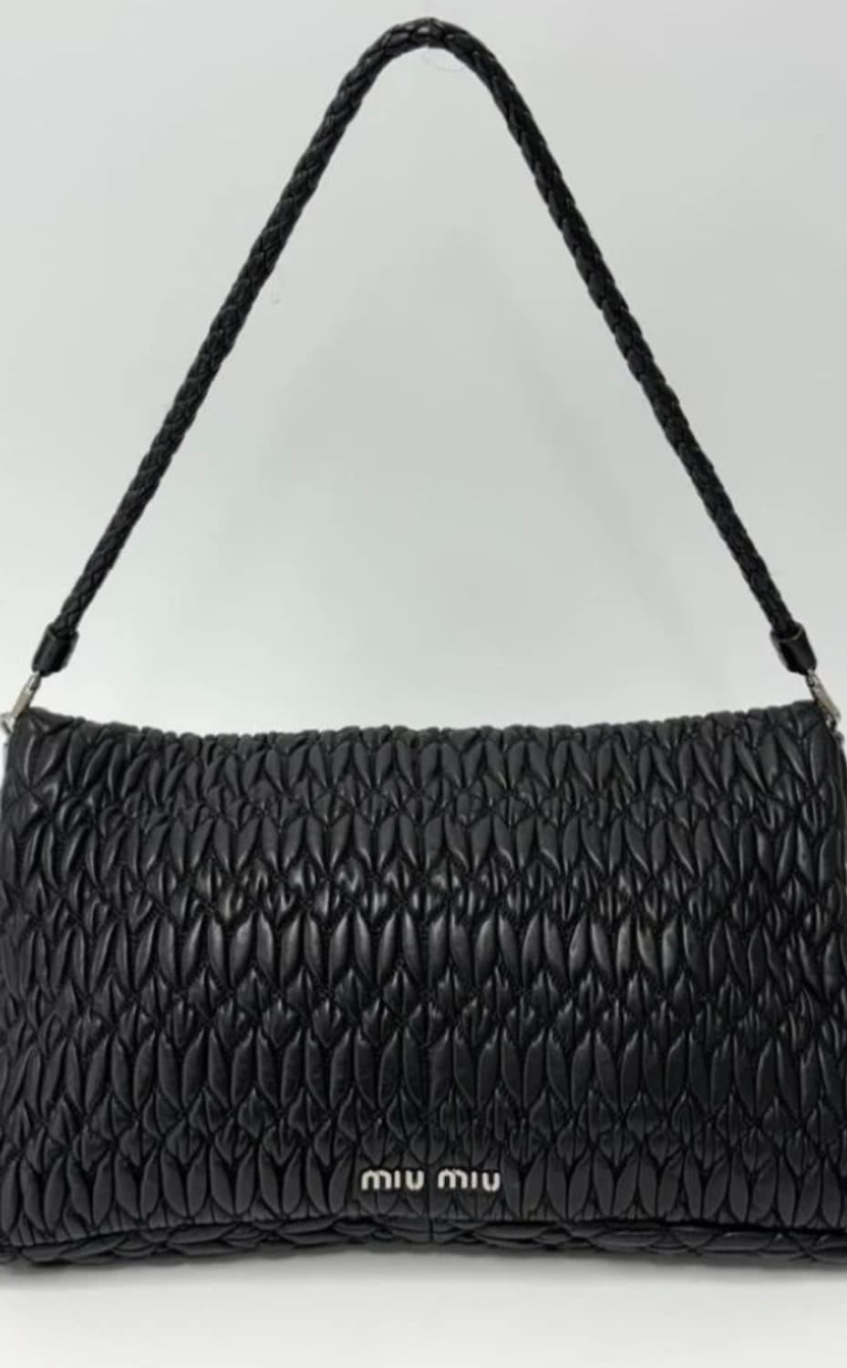 미우미우 아이코닉 나파 크리스탈 숄더백 상품이미지5