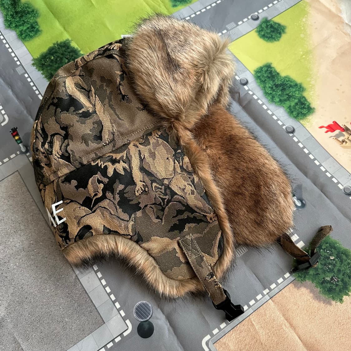 슈프림 체럽 트루퍼 햇 골드 16FW 상품이미지2