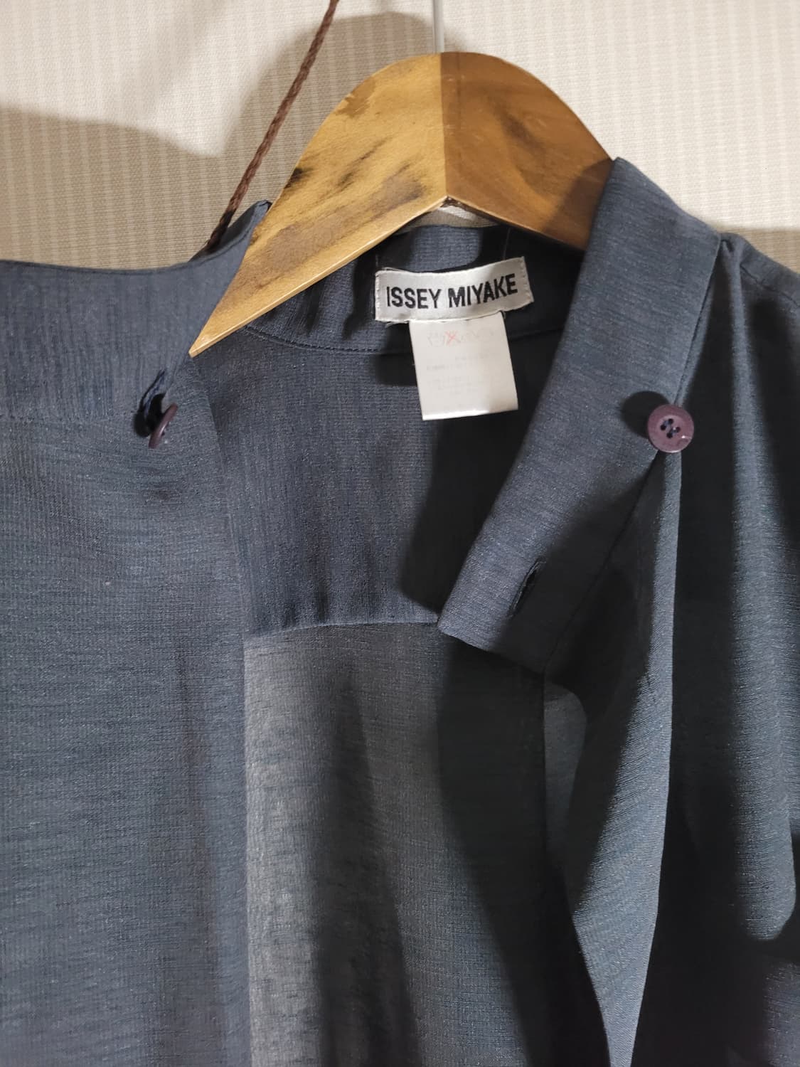 이세이미야케 투 버튼 시스루 셔츠 상품이미지5