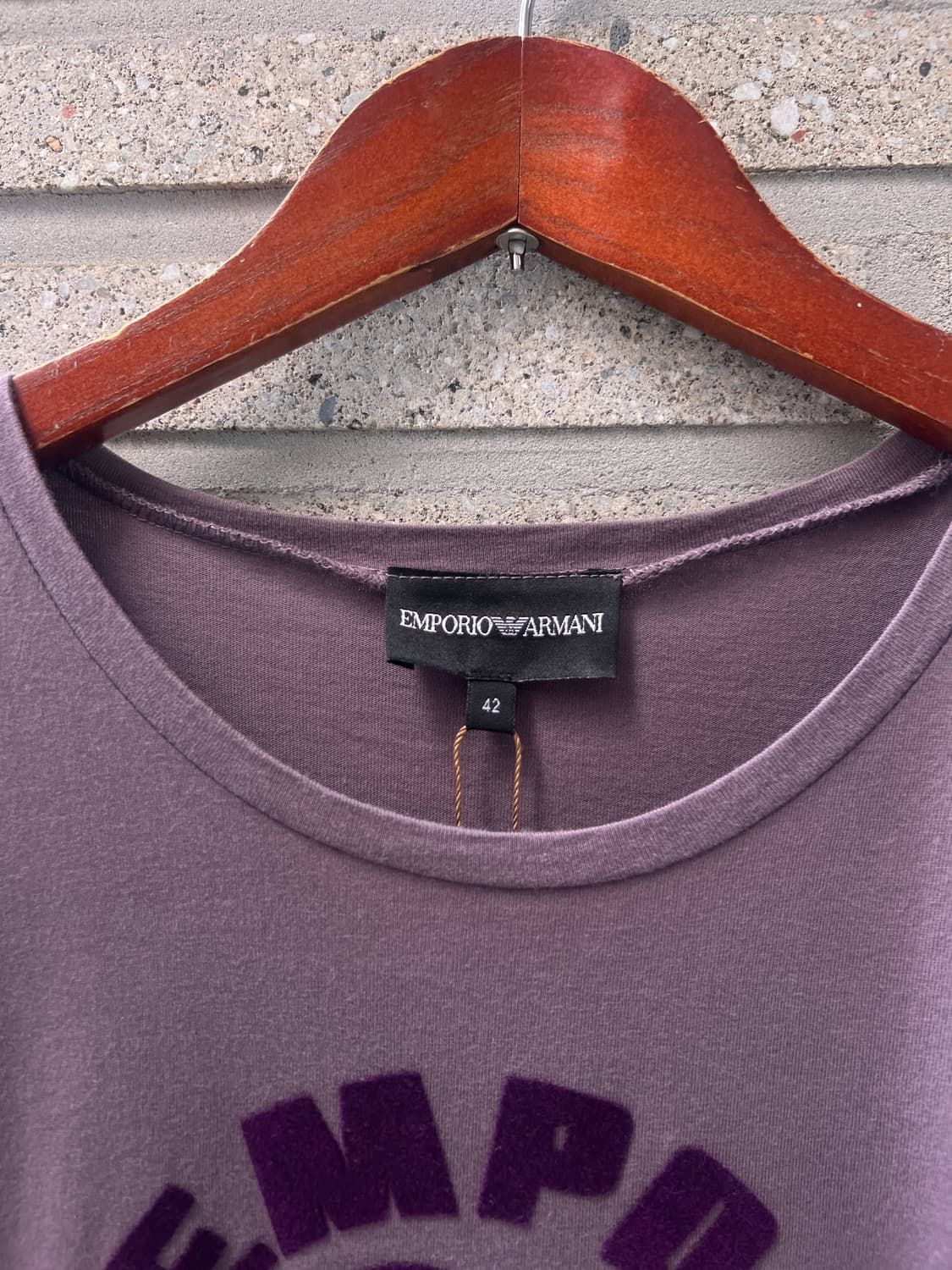 [M]EMPORIO ARMANI 아르마니 우먼스 스펠아웃 로고 티셔츠 상품이미지3