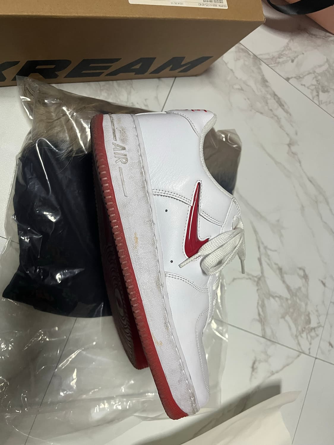 [280] 나이키 FN5924-101 에어포스1 컬러 오브 더 먼스 레드 상품이미지4