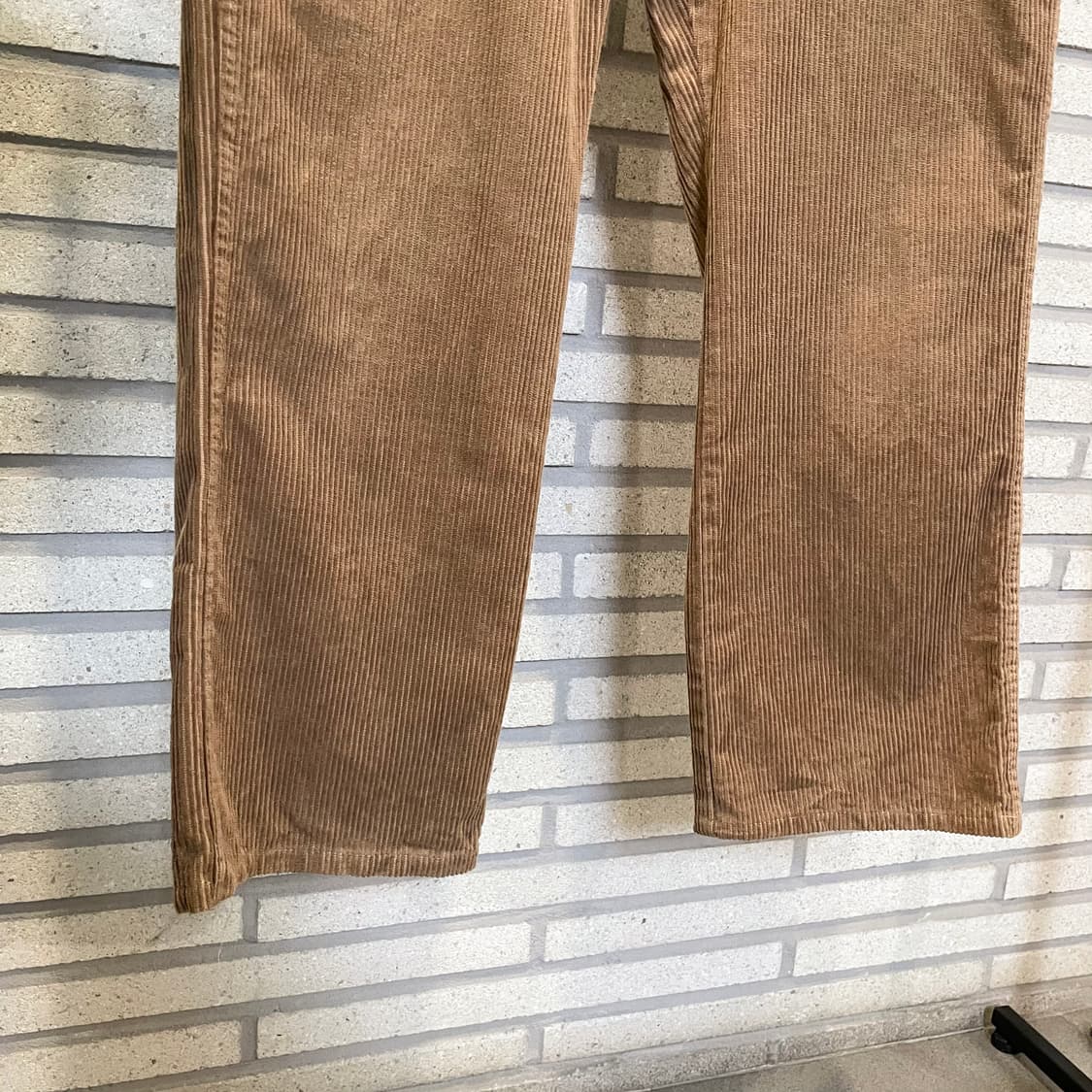 Wrangler 랭글러 코듀로이 팬츠 세미 와이드핏 백로고 디테일 브라운 상품이미지5