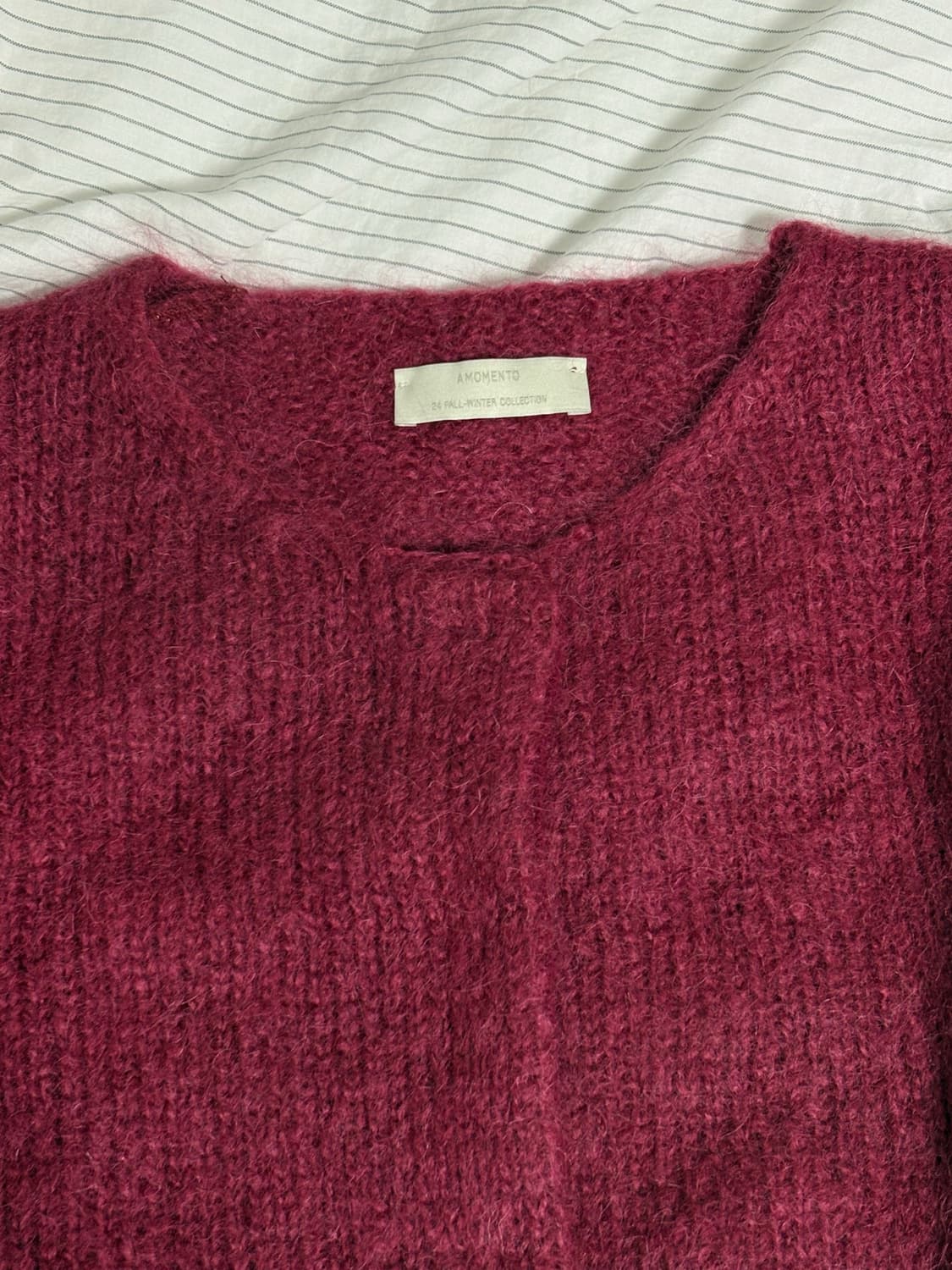 아모멘토 뉴그랜마가디건 NEW GRANDMA CARDIGAN 와인 상품이미지4