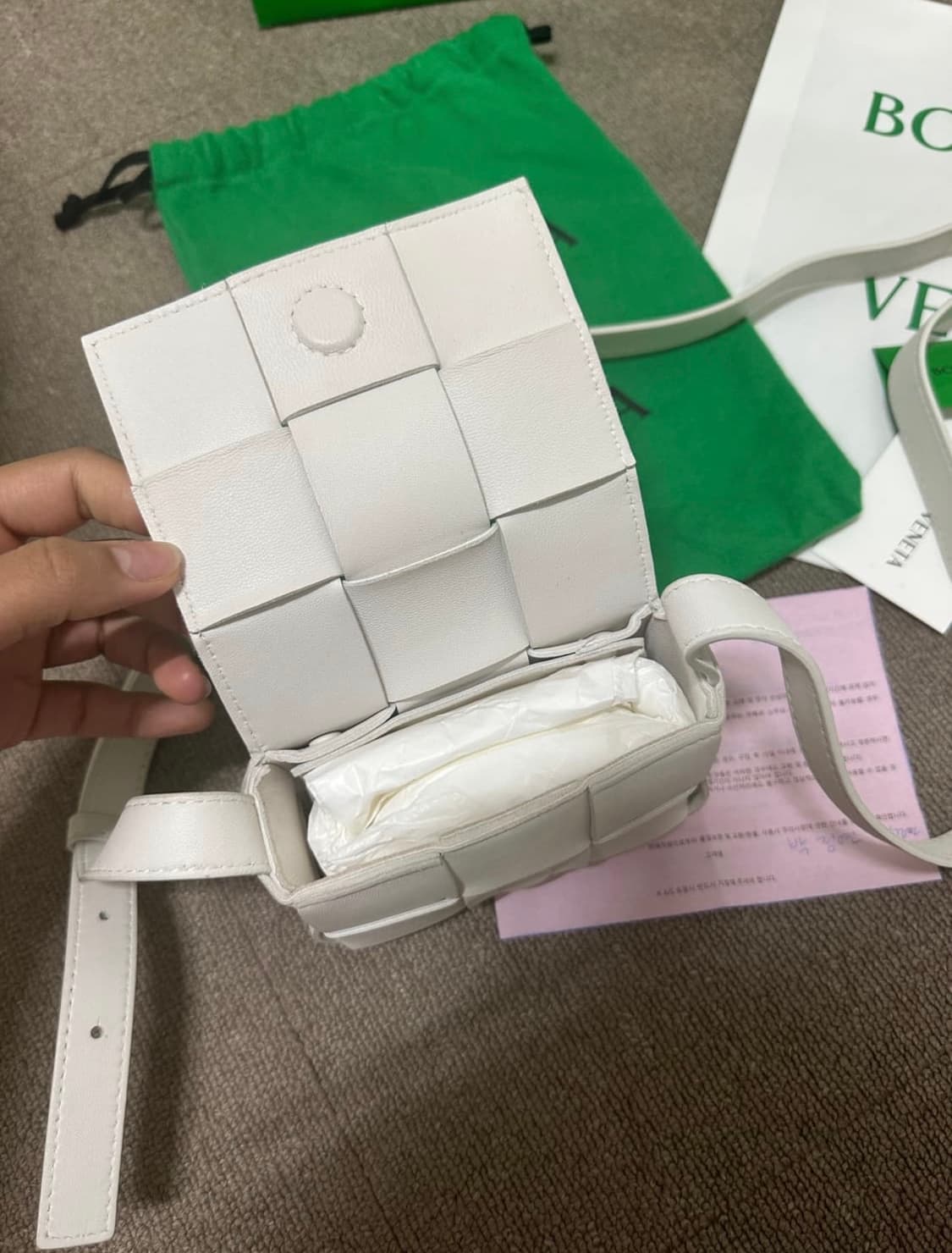 보테가베네타 카세트미니백 상품이미지4