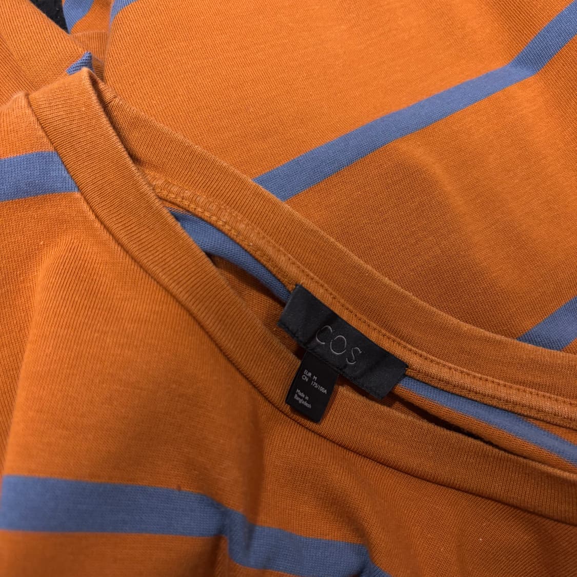 M 100 COS 코스 카멜 포켓 단가라 반팔티 상품이미지3