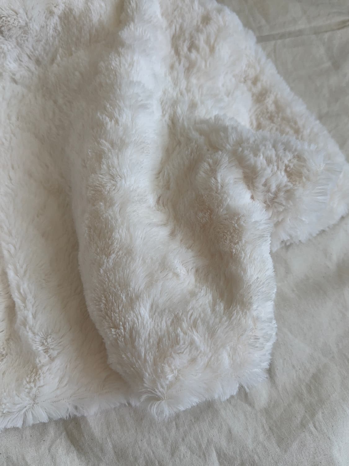 로걀 러블리 히메갸루 퓨어 핑크베이지 퍼 크롭 볼레로 상품이미지5