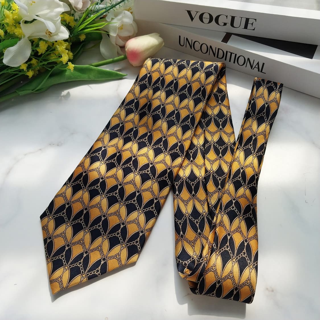 니나리치 실크 네이비&골드 체인 패턴 넥타이 9cm A+등급 K798
 상품이미지4