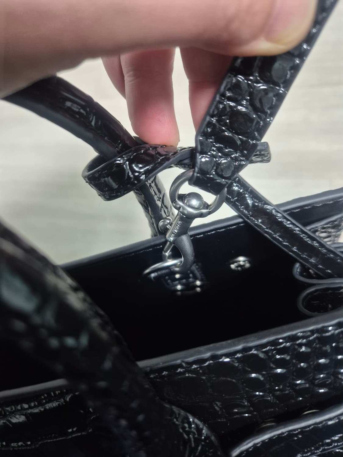 생로랑 삭드쥬르 나노 크로크다일 상품이미지2