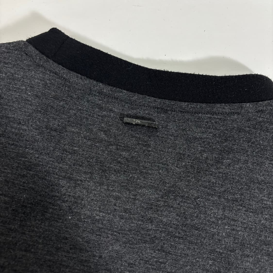 100-105 솔리드옴므 차콜 그래픽 네오프렌 맨투맨 상품이미지4