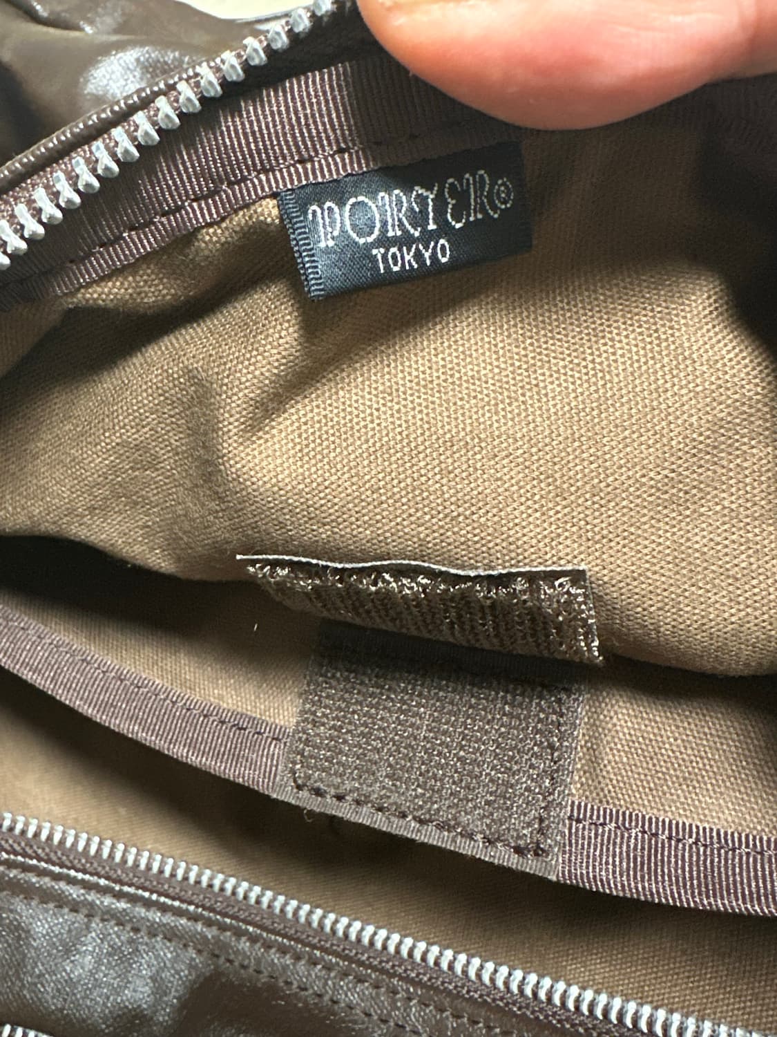 PORTER 요시다 포터 프리스타일 숄더백 L 다크 브라운 상품이미지9