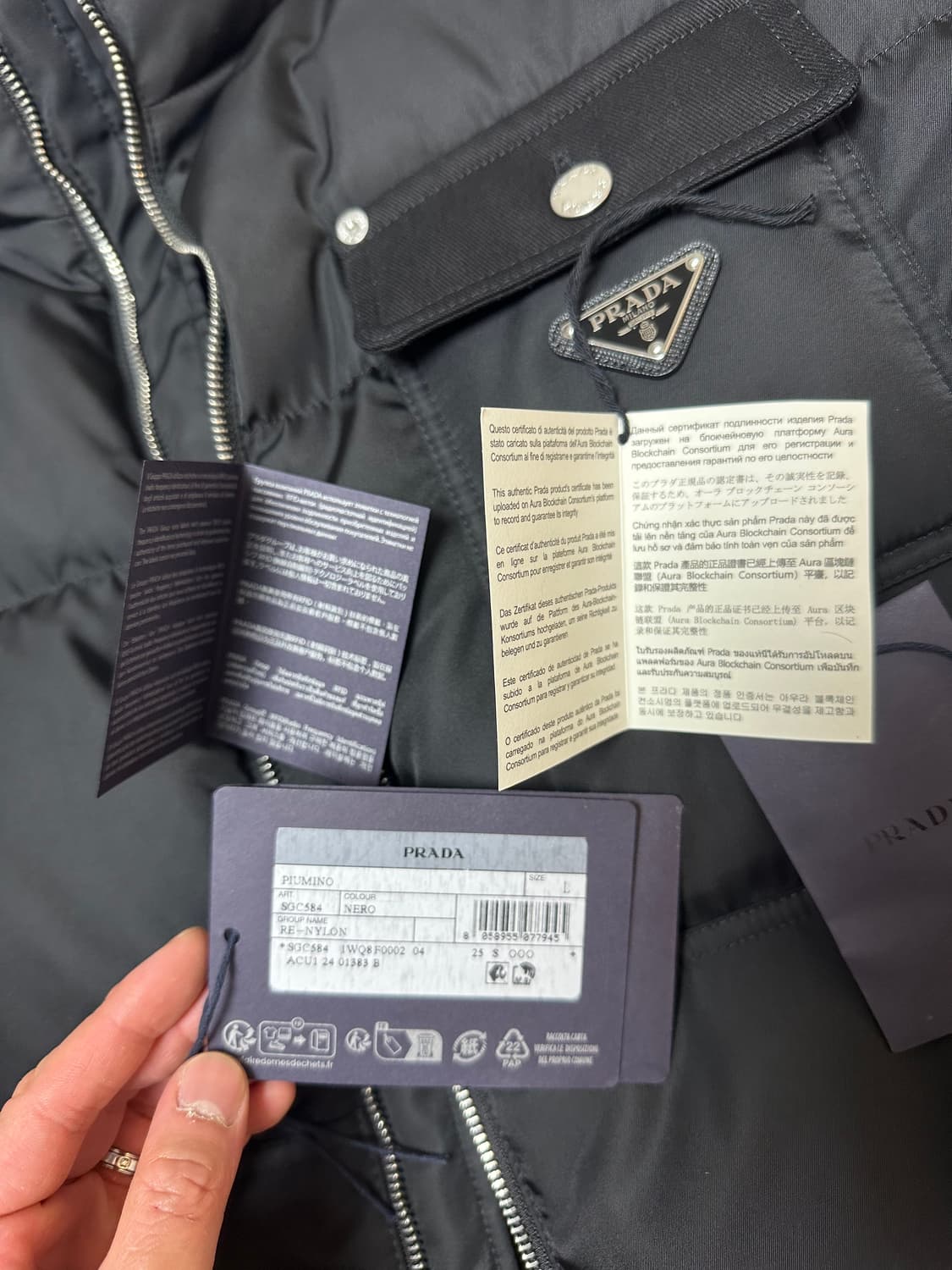 프라다 남성 리나일론 패딩 라지 상품이미지2