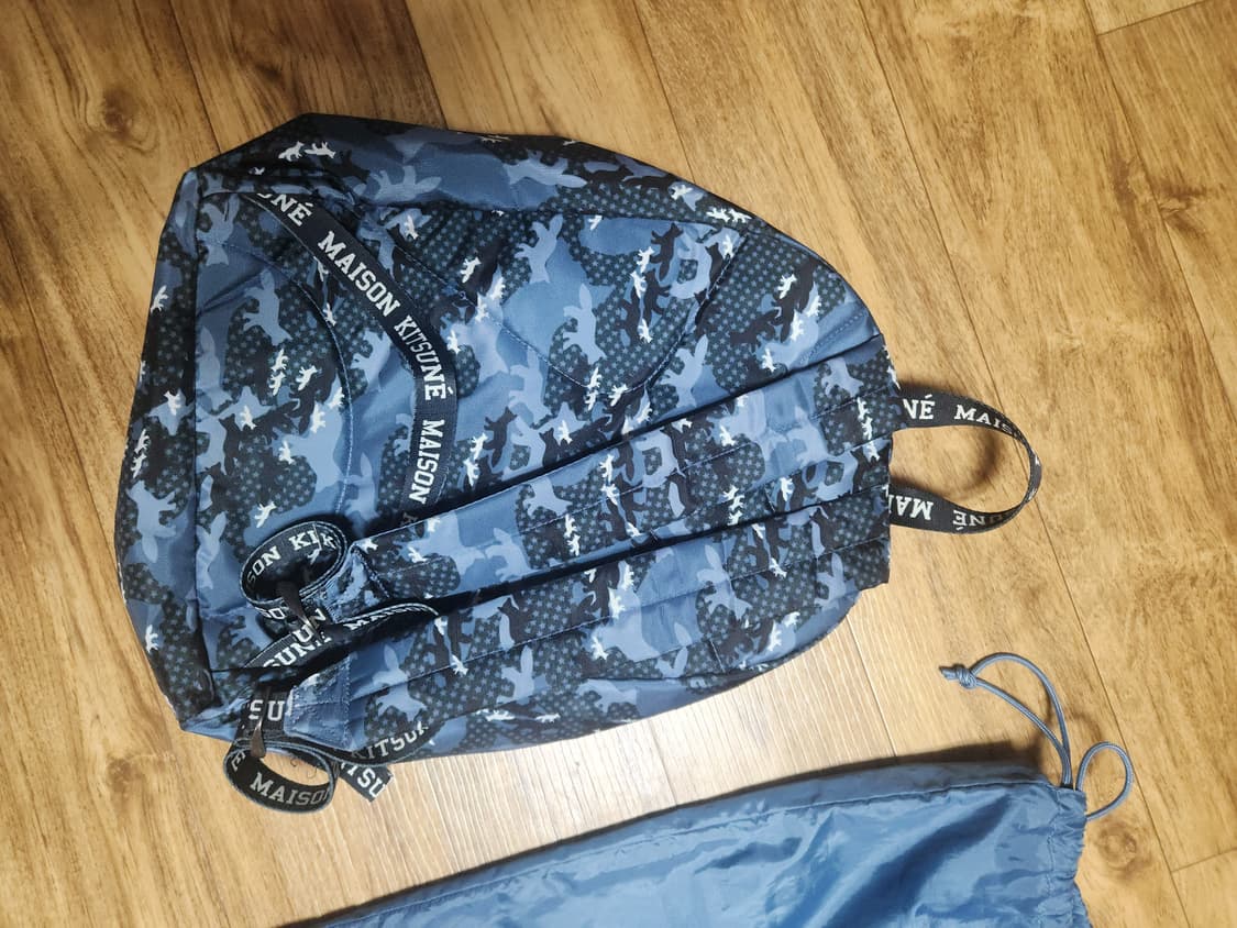 이스트팩 x 메종키츠네 상품이미지2