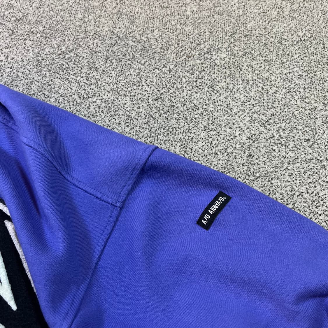 아조바이아조 빅로고 맨투맨 상품이미지4