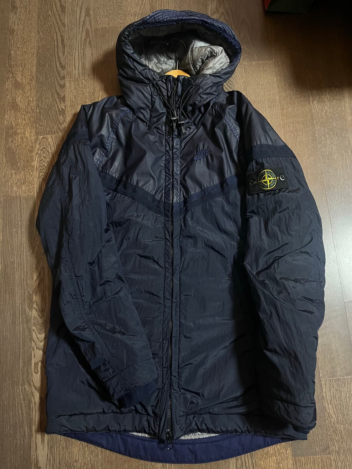 나이키X스톤아일랜드 무솔라고마타 자켓 상품이미지1