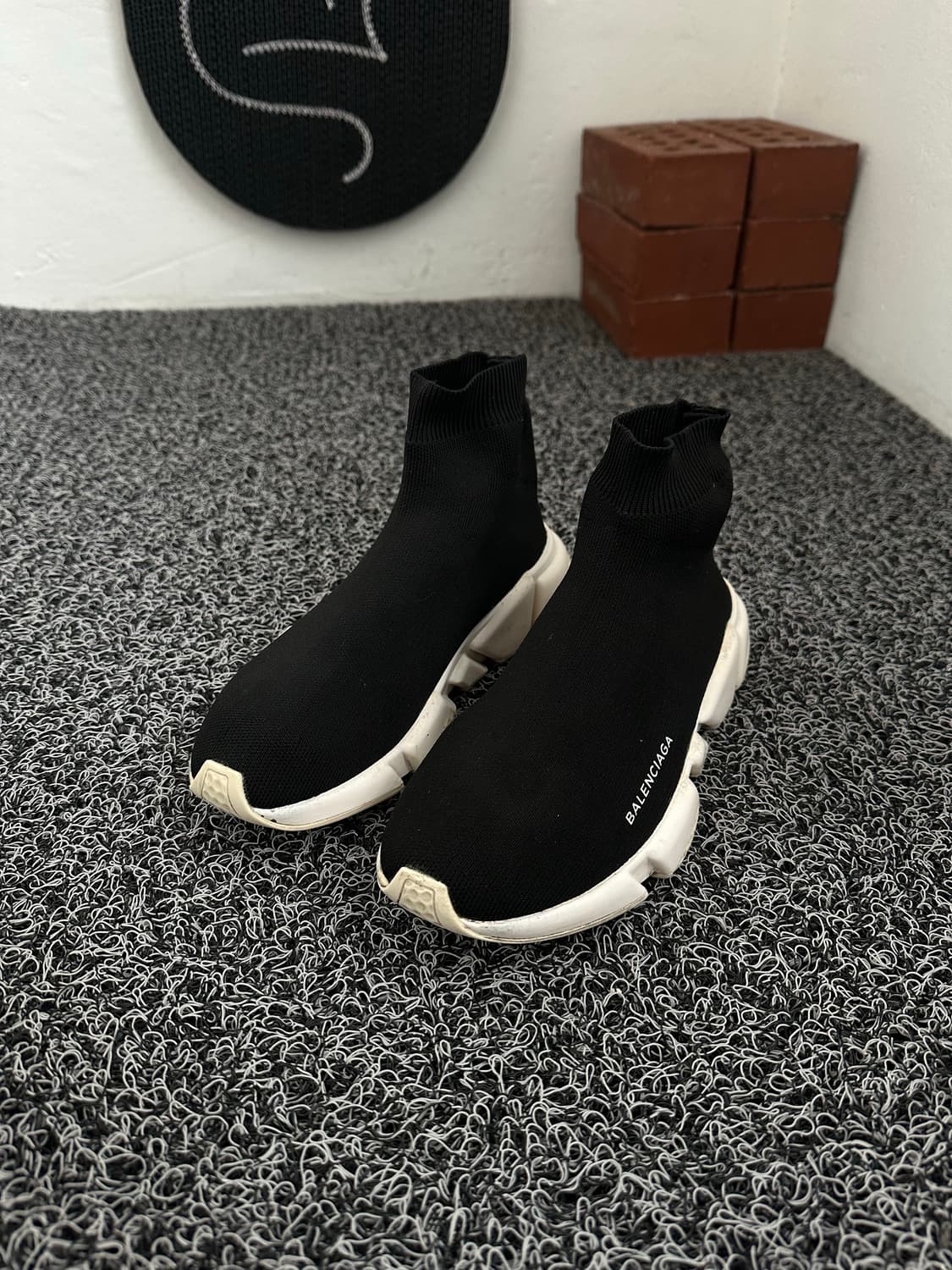 발렌시아가 스피드러너 블랙 36 상품이미지1