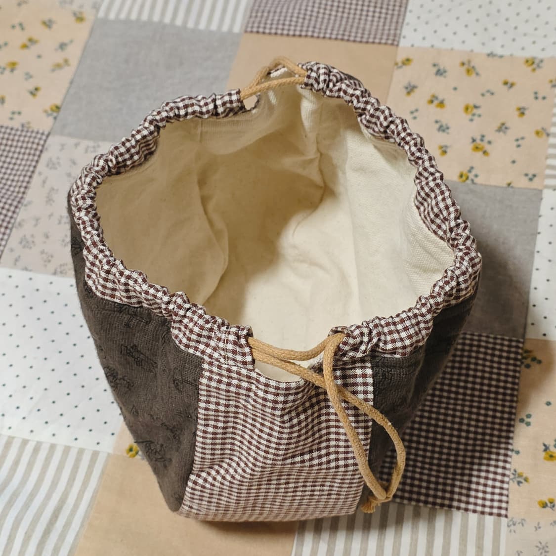 핸드메이드 라운드 스트링 파우치 상품이미지5