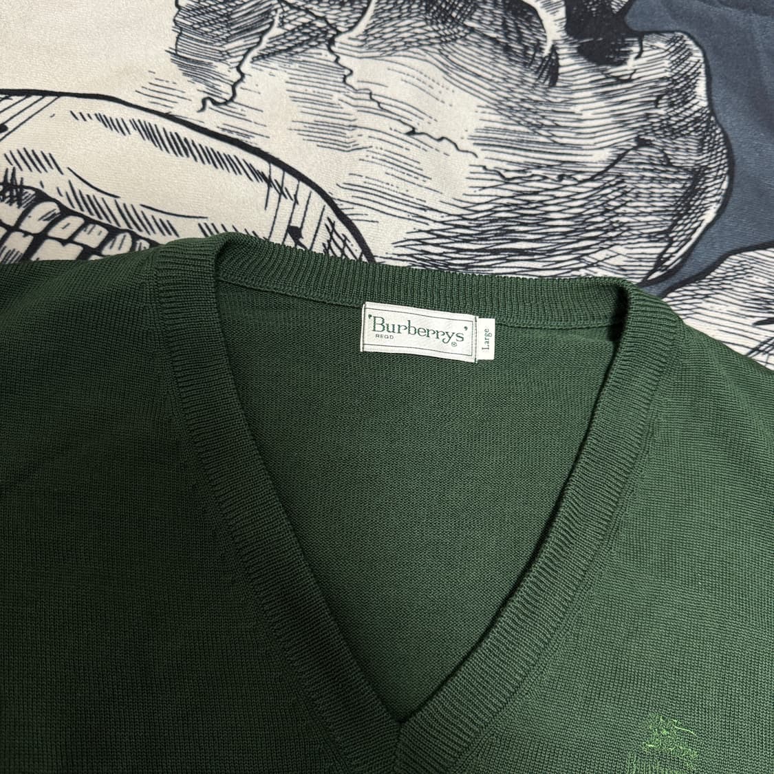 버버리 브이넥 울 니트 L사이즈 상품이미지3