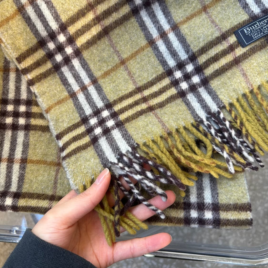 BURBERRY LAMBSWOOL muffler Beige 상품이미지4