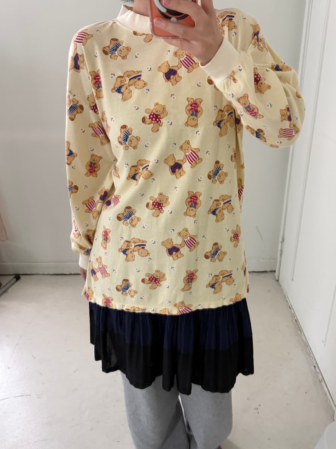 일본빈티지 엘로우 베어 롱슬리브 상품이미지3