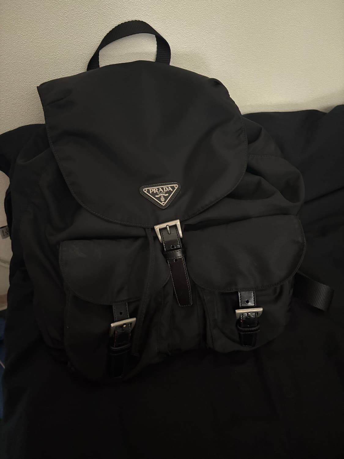 프라다 백팩 미듐 상품이미지1